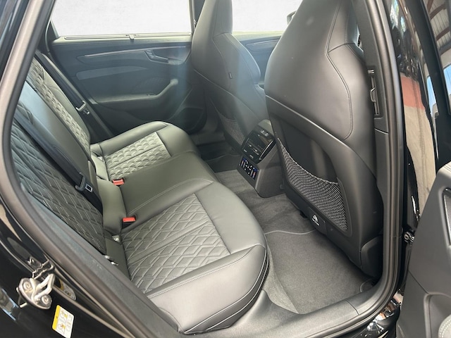 Audi A6 Avant Quattro S-Tronic