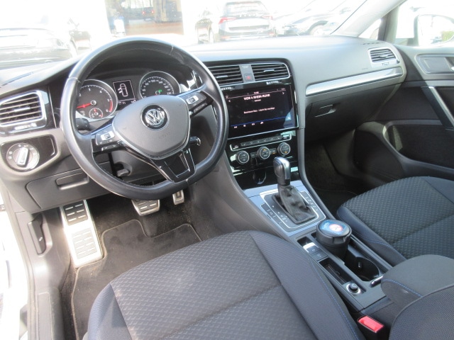 Volkswagen Golf 2.0 TDI DSG Variant