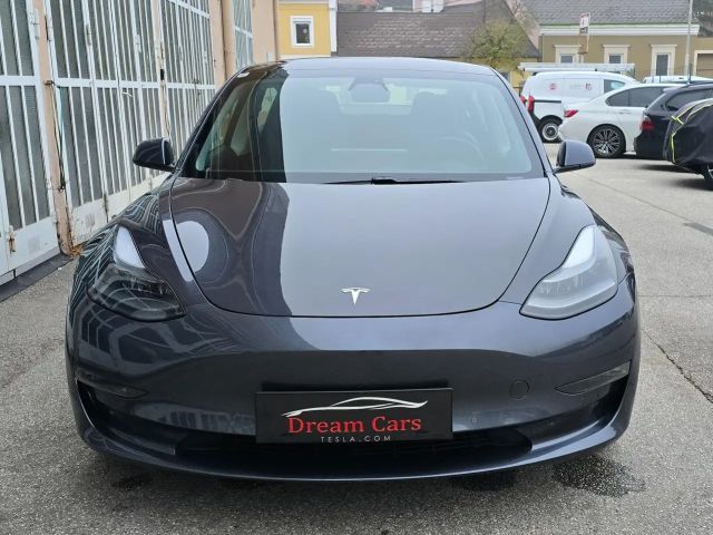 Tesla Model 3 AWD Performance