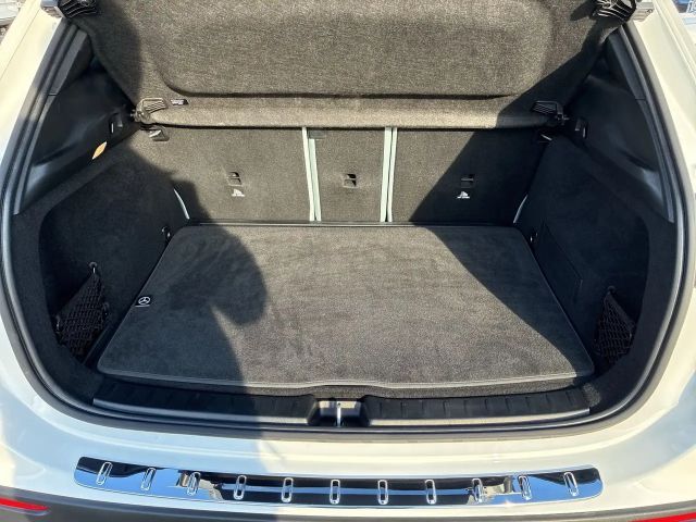 Mercedes-Benz GLA 200 AMG Line GLA 200 d