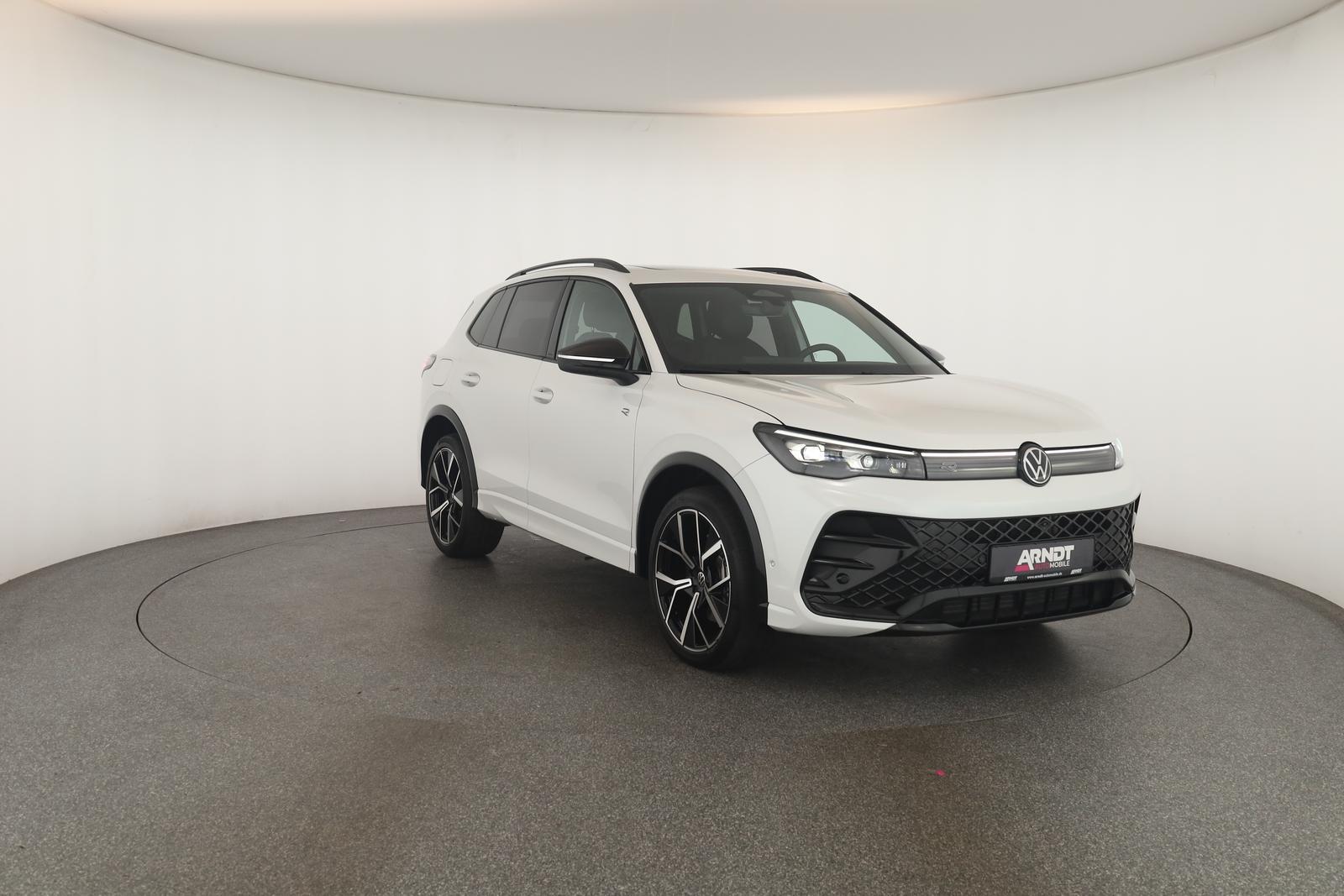 Volkswagen Tiguan 2.0 TSI DSG IQ.Drive R-Line