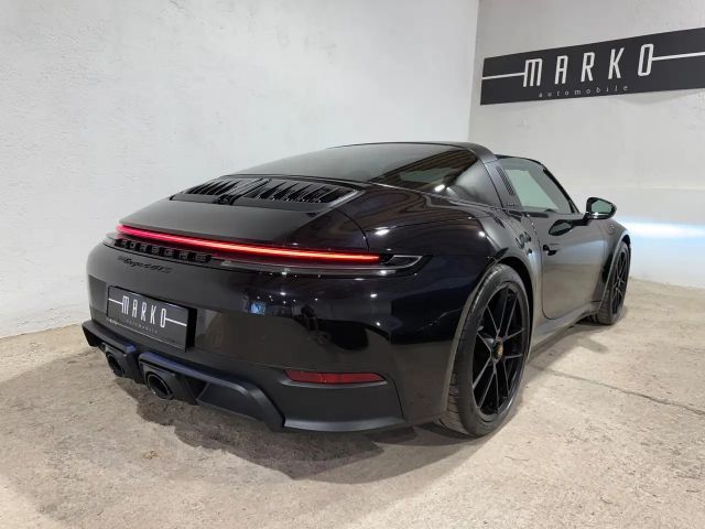 Porsche 992 4 Cabrio GTS Targa