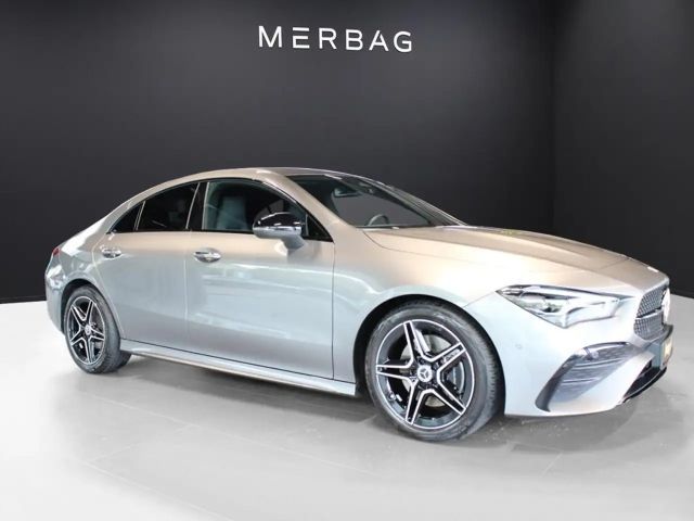 Mercedes-Benz CLA 200 AMG Line Coupé