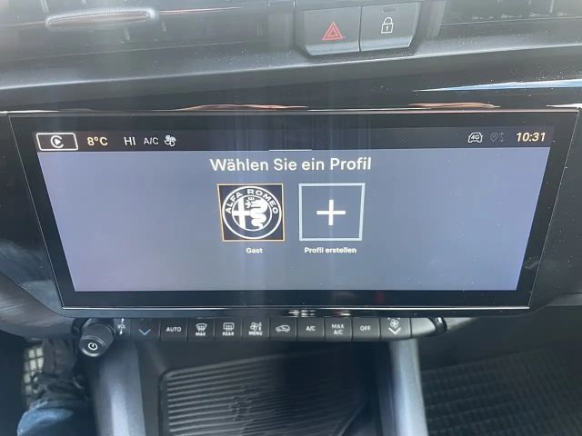 Alfa Romeo Junior 1.2 MHEV e-DCT6