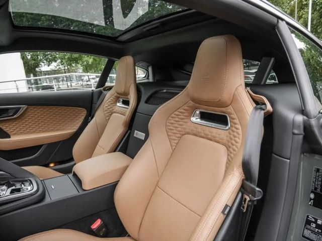 Jaguar F-Type AWD Coupe