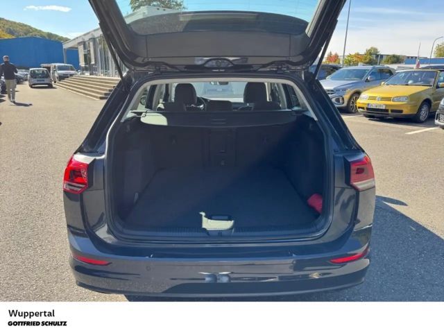 Volkswagen Golf 1.5 eTSI DSG Variant