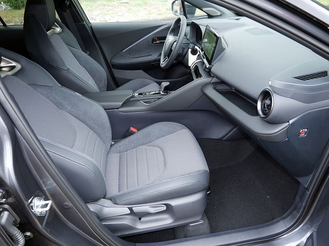 Toyota C-HR 5-deurs Lounge