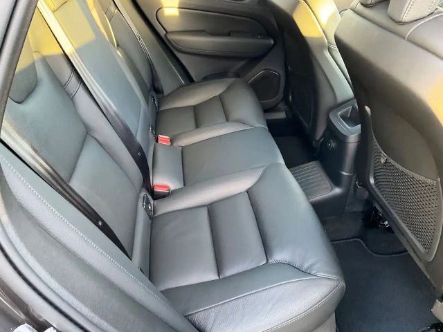 Volvo XC60 AWD Dark Plus T6