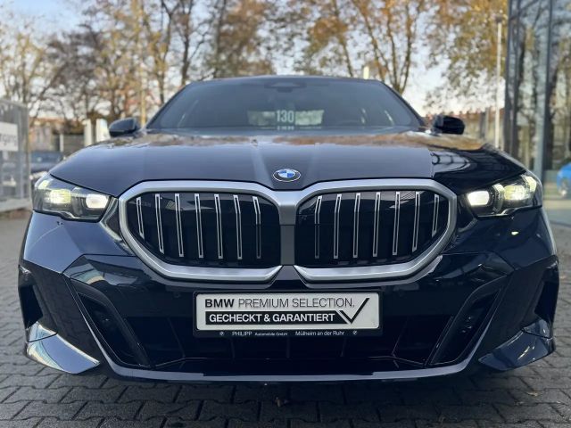 BMW 520 520i M-Sport Sedan
