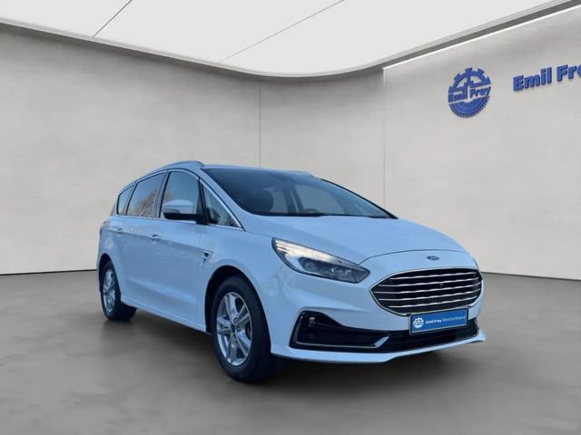 Ford S-Max Titanium