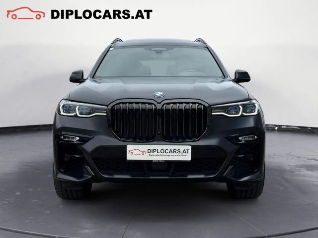 BMW X7 M50 i