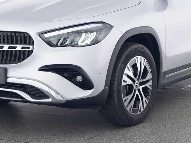 Mercedes-Benz GLA 200 Progressive