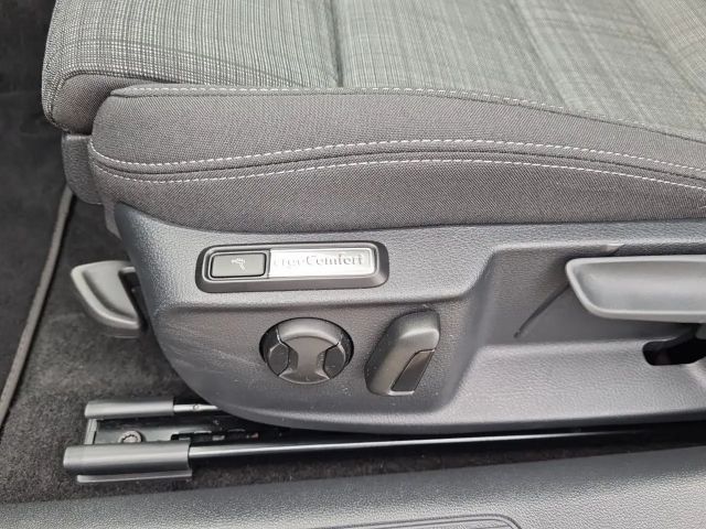 Volkswagen Passat 2.0 TDI Business DSG Variant