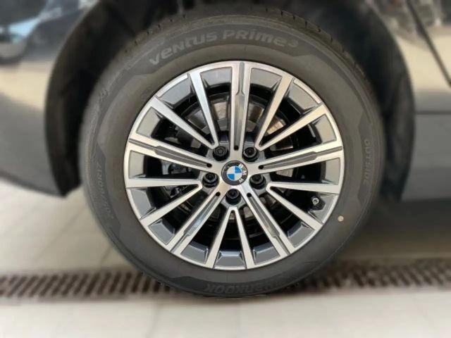 BMW 218 218d Active Tourer Sedan