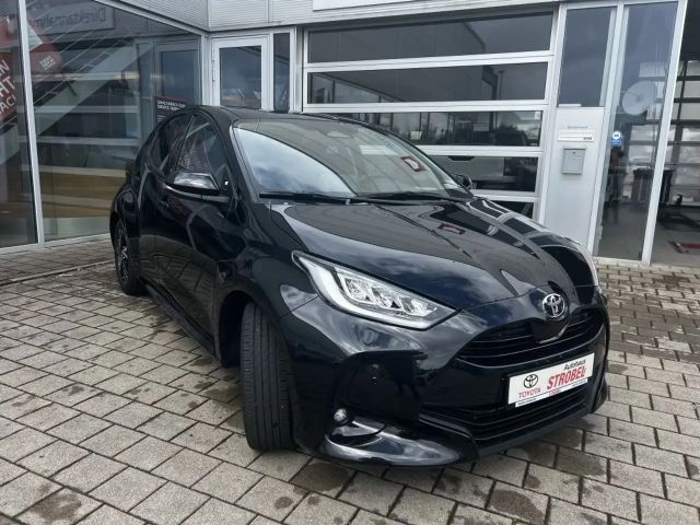 Toyota Yaris Hatchback Hybride VVT-i