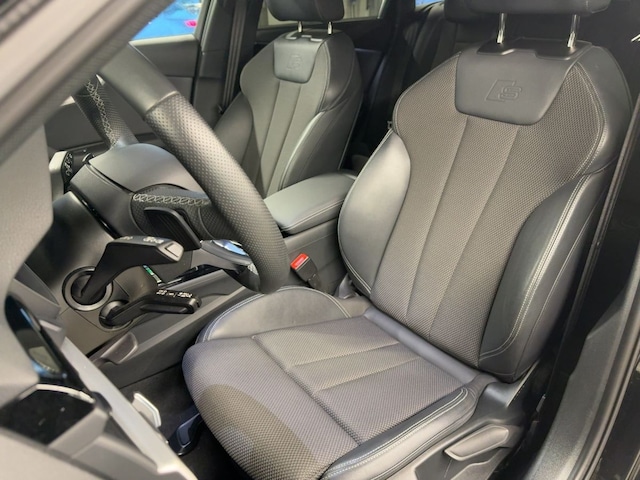 Audi A4 35 TFSI Avant S-Line S-Tronic