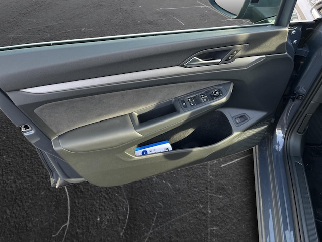 Volkswagen Golf DSG Style Variant