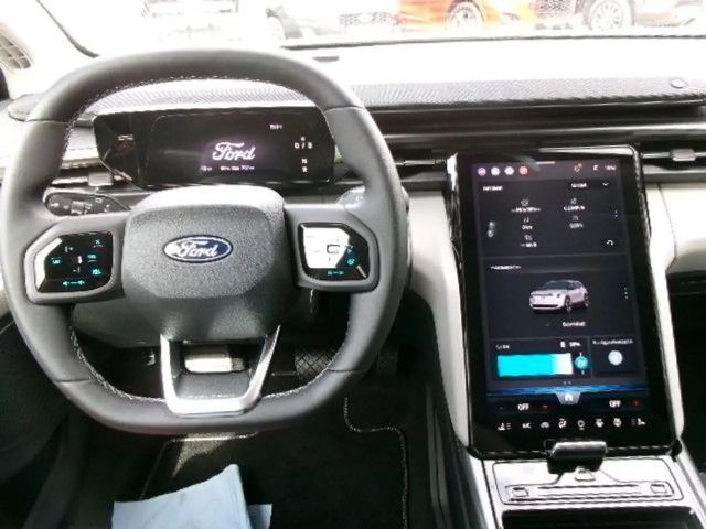 Ford Explorer Extended range RWD