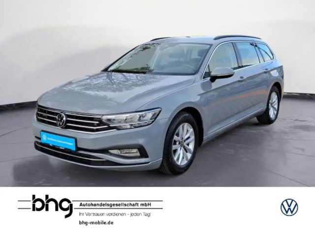 Volkswagen Passat 1.5 TSI Business DSG Variant