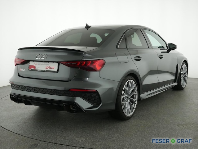 Audi RS3 Quattro S-Tronic Sedan