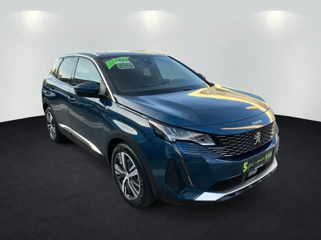 Peugeot 3008 PHEV 225 Road Trip AHK+Navi+Kamera+SHZ
