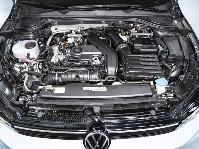 Volkswagen Golf 1.5 eTSI