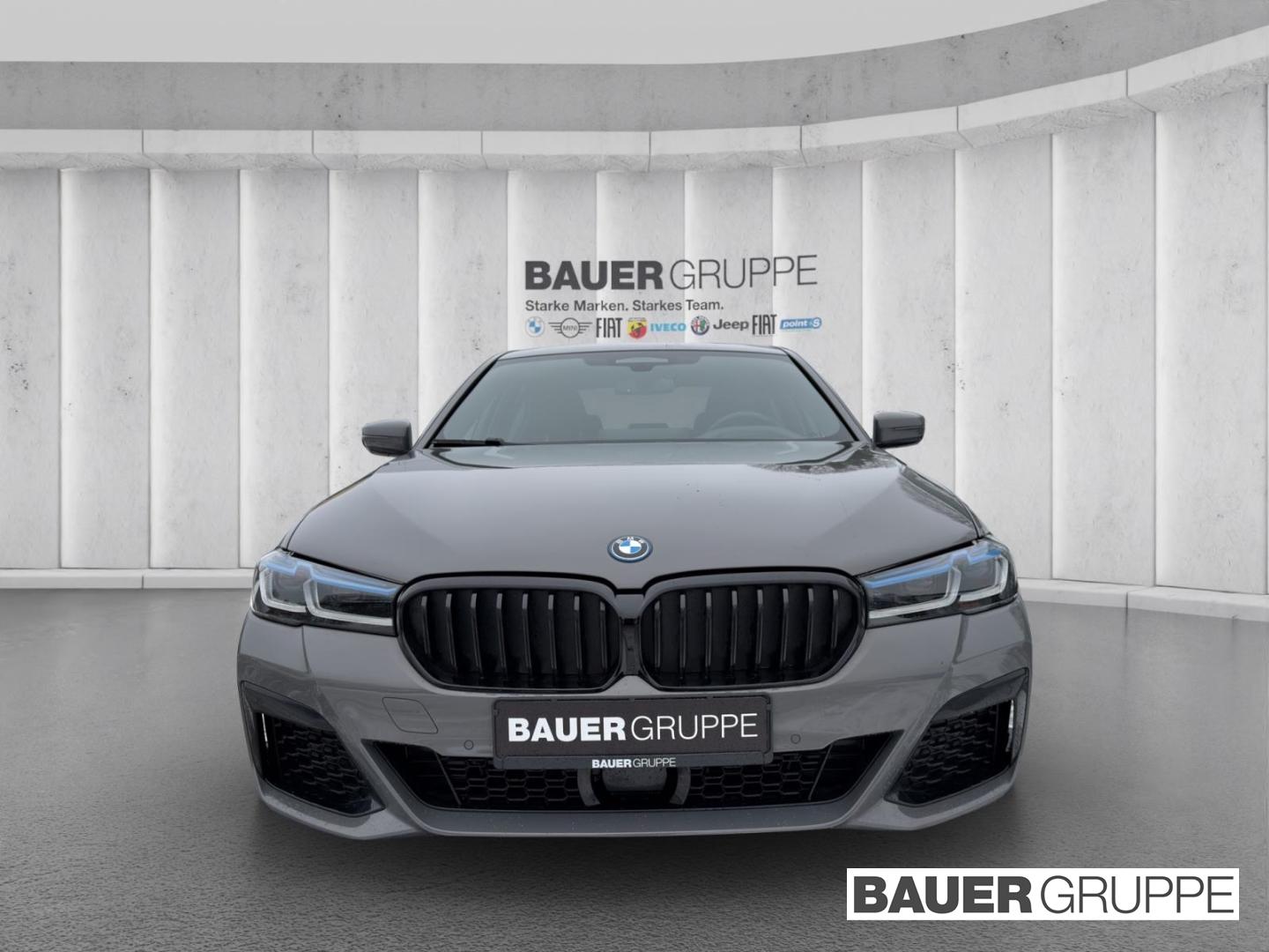 BMW 545 545e M-Sport Sedan xDrive