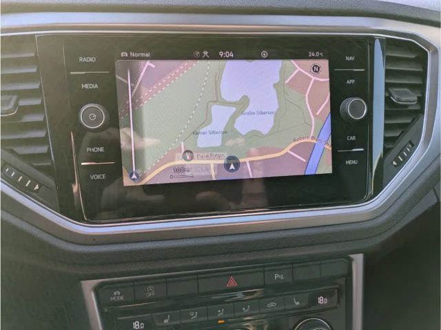 Volkswagen T-Roc Active Navi LED ACC SHZ Temp El. Heckklappe Apple