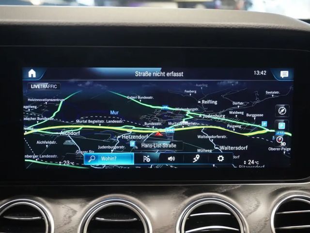 Mercedes-Benz E 200 E 200 d