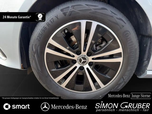 Mercedes-Benz E 220 AVANTGARDE