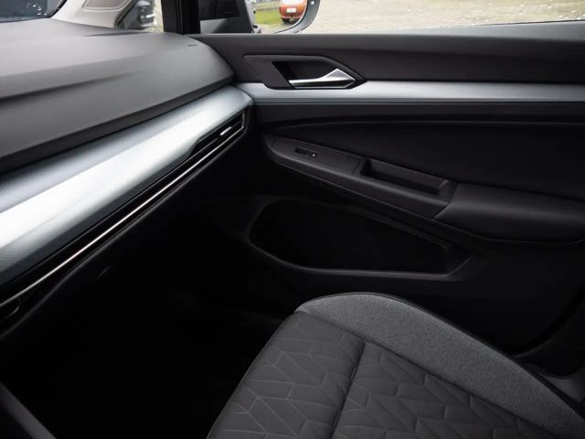 Volkswagen Golf 1.5 eTSI Golf VIII