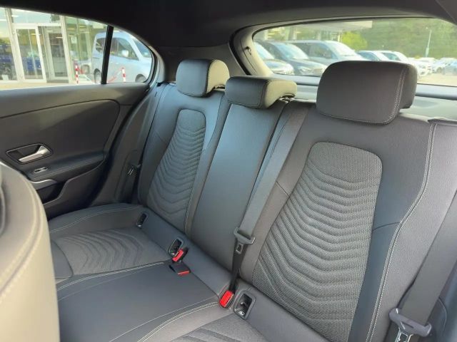 Mercedes-Benz A 180 Progressive