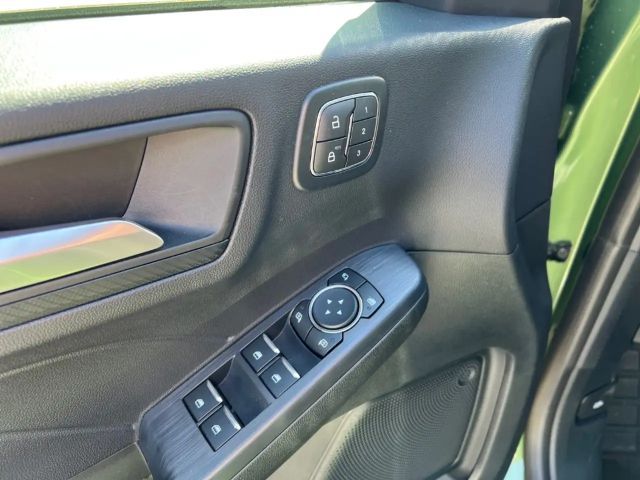 Ford Kuga Hybrid ST Line X