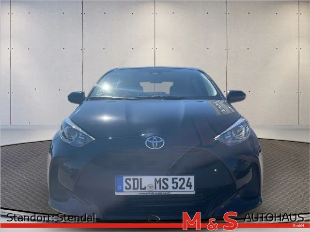 Toyota Yaris 1.0 VVT-i Basis