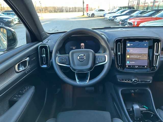 Volvo XC40 Dark Plus