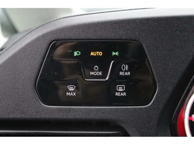 Volkswagen Caddy 5 Sitzer 2,0 TDI SCR Frontantrieb 6-Gang Radst.2755 mm *L