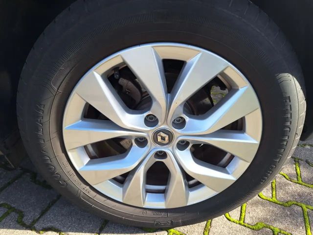 Renault Captur E-Tech Intens