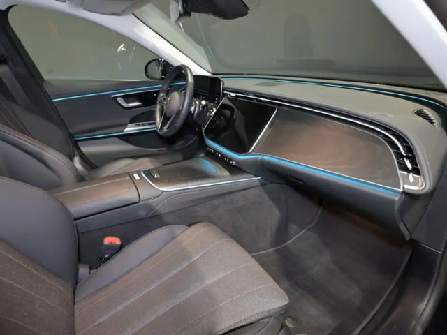 Mercedes-Benz E 200 AVANTGARDE Estate