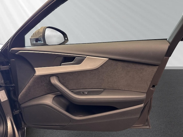 Audi A4 40 TFSI Avant S-Tronic