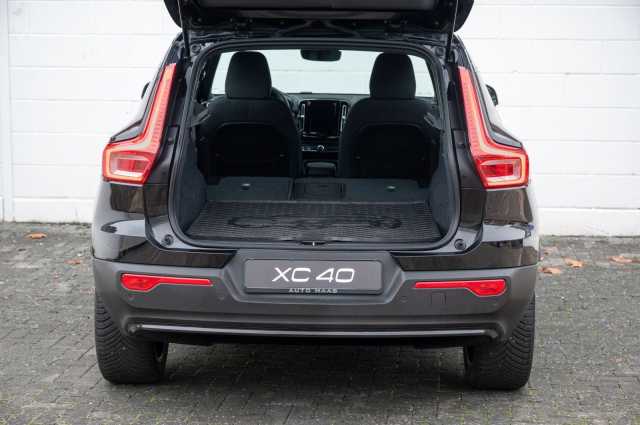 Volvo XC40 Core Recharge