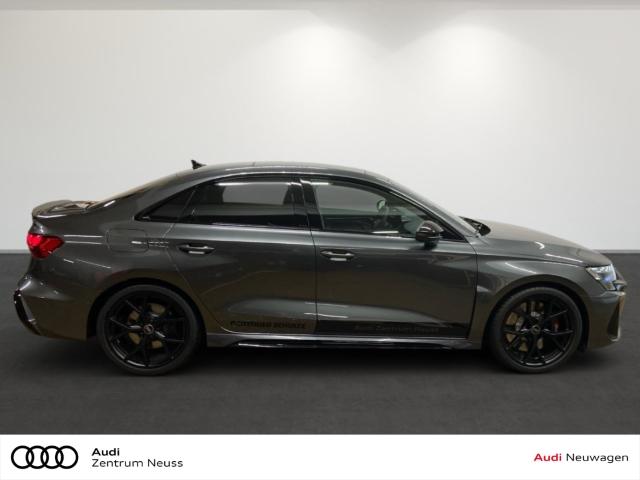 Audi RS3 Quattro S-Tronic Sedan