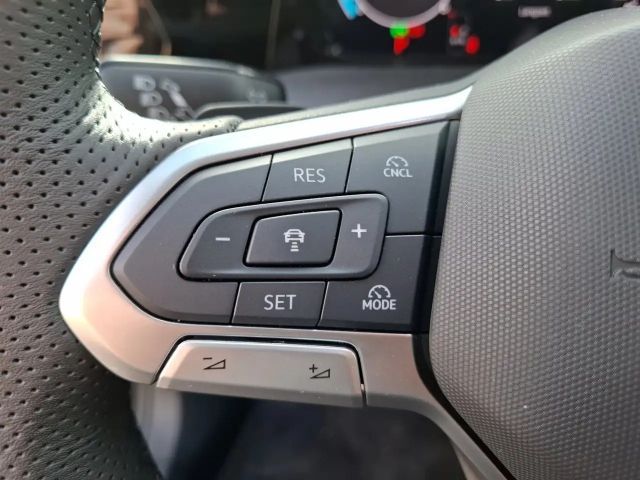 Volkswagen Golf DSG Sport Variant