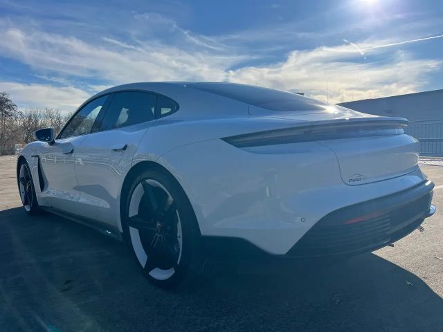 Porsche Taycan Performance Plus