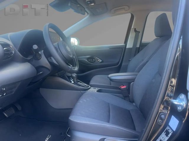 Toyota Yaris Hatchback Team D