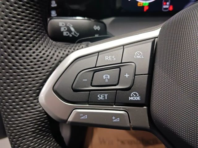 Volkswagen Golf 1.5 eTSI R-Line Variant