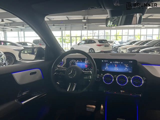 Mercedes-Benz GLA 200 AMG Line