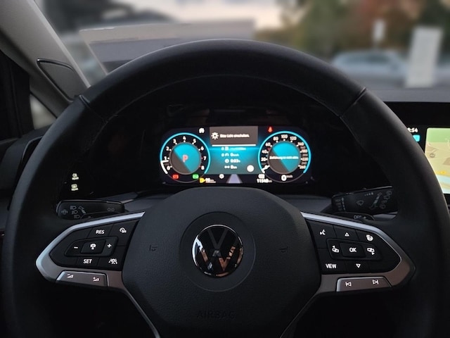 Volkswagen Golf 1.5 eTSI DSG Golf VIII Sport