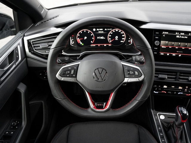 Volkswagen Polo DSG R-Line