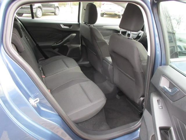Ford Focus Titanium Wagon