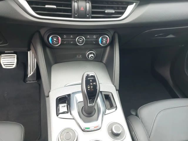 Alfa Romeo Stelvio AT8 Q4 Veloce